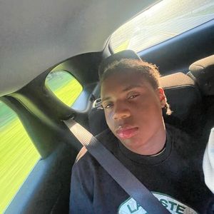 Meet your Posher, Santana